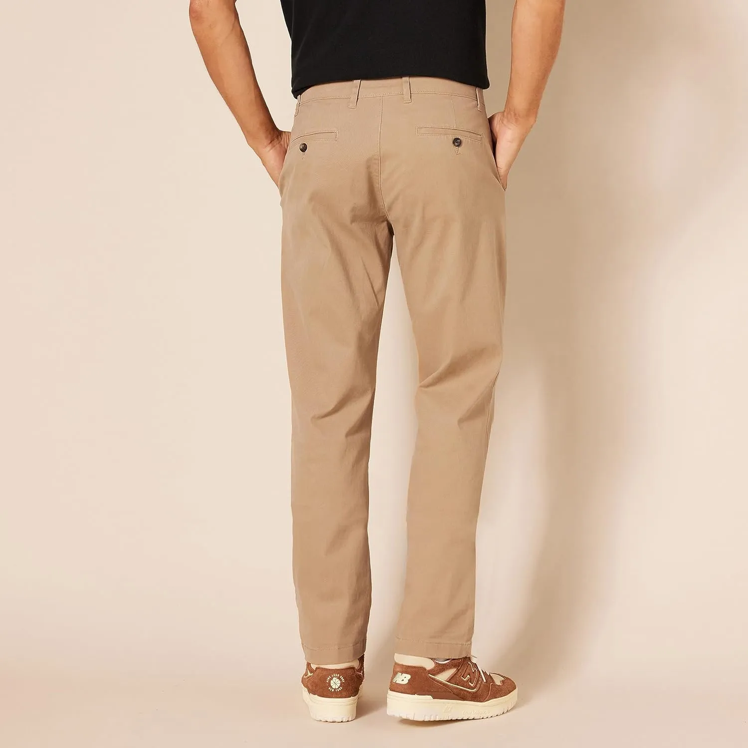 Amazon Essentials Men's Athletic-Fit Casual Stretch Chino Pant (Available in Big & Tall)