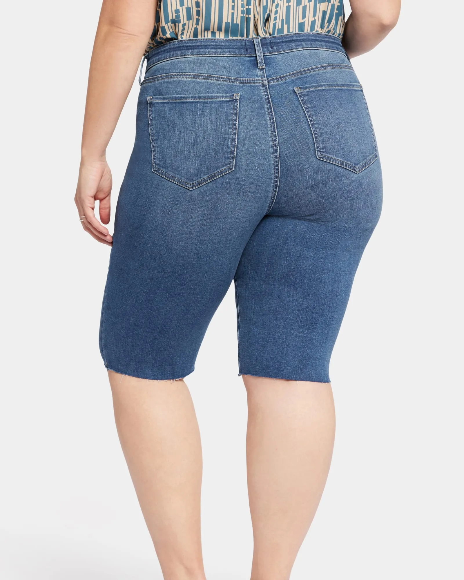 BIKE CAPRI RAW CUT HEMS | AWAKENING
